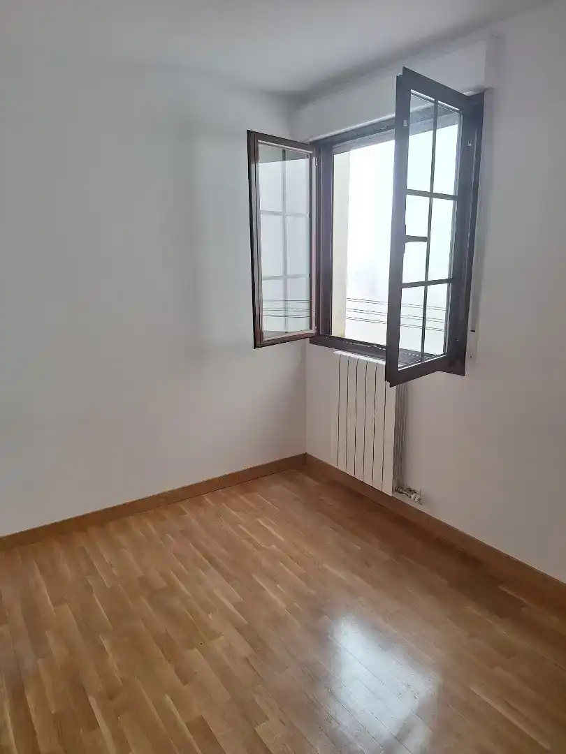 Bedroom of Flat for sale in Artajona  with Parquet flooring, Storage room and Oven
