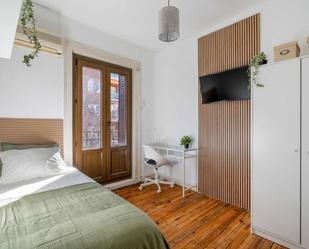 Bedroom of Apartment to share in  Madrid Capital  with Air Conditioner, Heating and Terrace