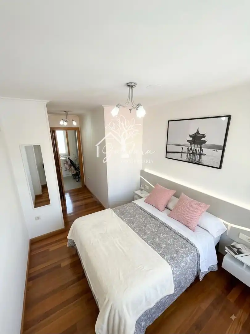 Bedroom of Flat for rent in Ferrol  with Heating, Parquet flooring and Storage room