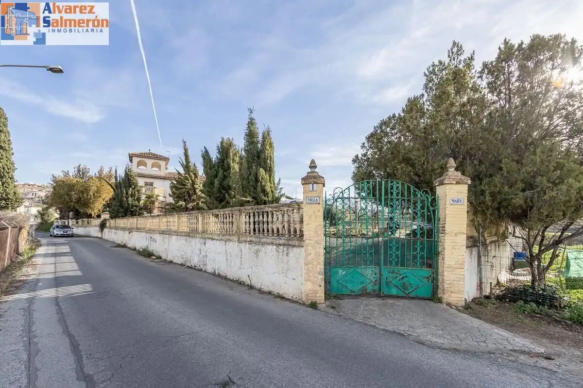 Country homes for sale in Calle CAJAR, Barrio de la Vega