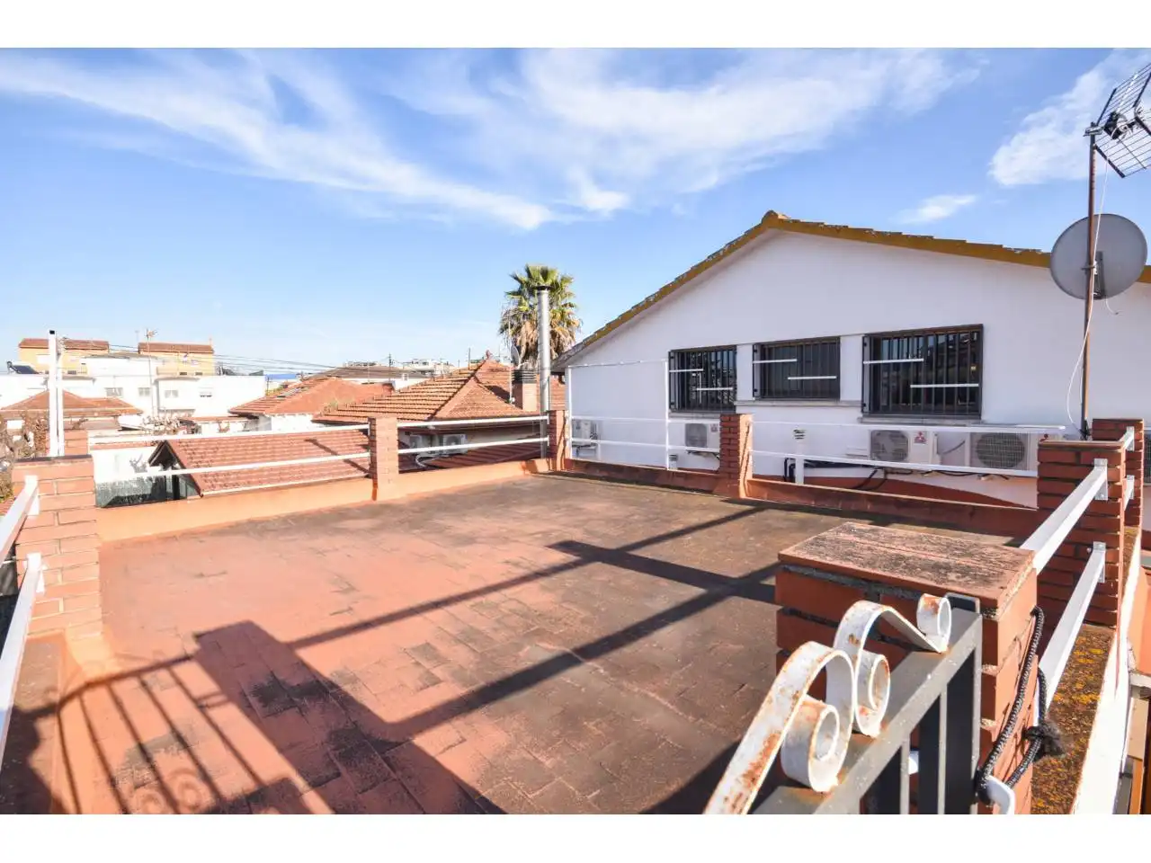 Terraza de Casa o chalet en venta en Santa Perpètua de Mogoda con Aire acondicionado, Calefacción y Jardín privado