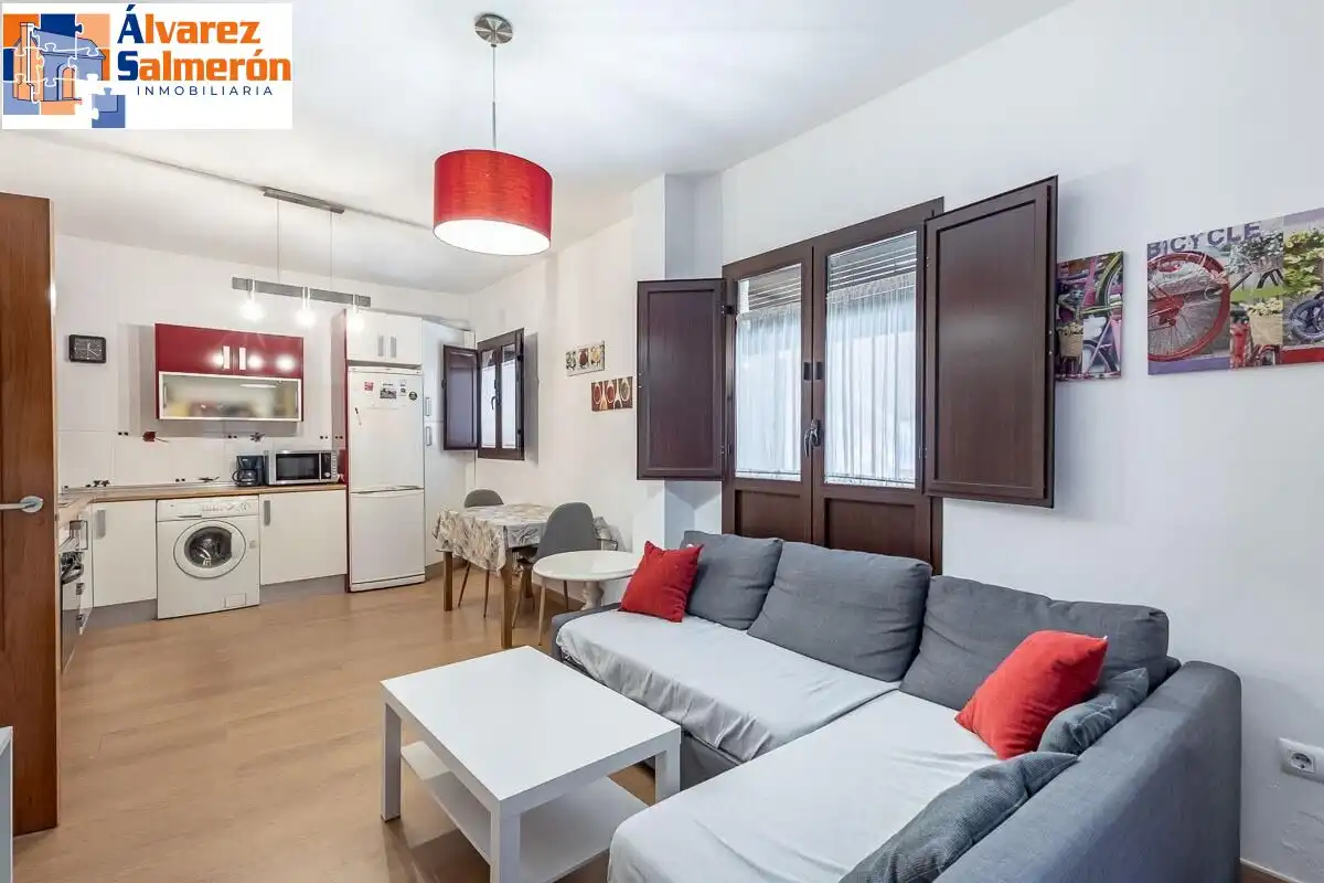 Exterior view of Flat for sale in  Granada Capital  with Furnished