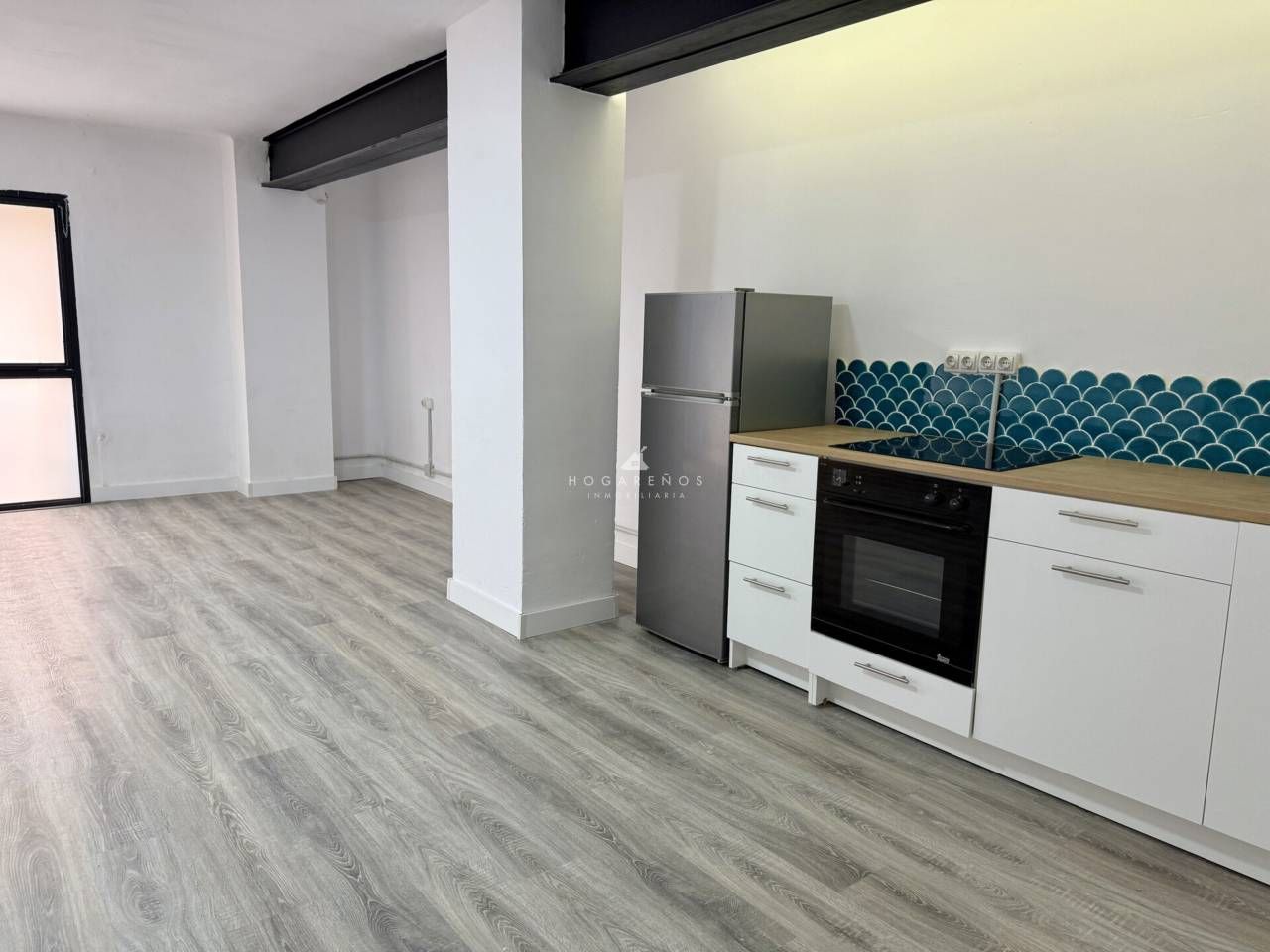 Premises to rent in Llefià, Artigues - Llefià