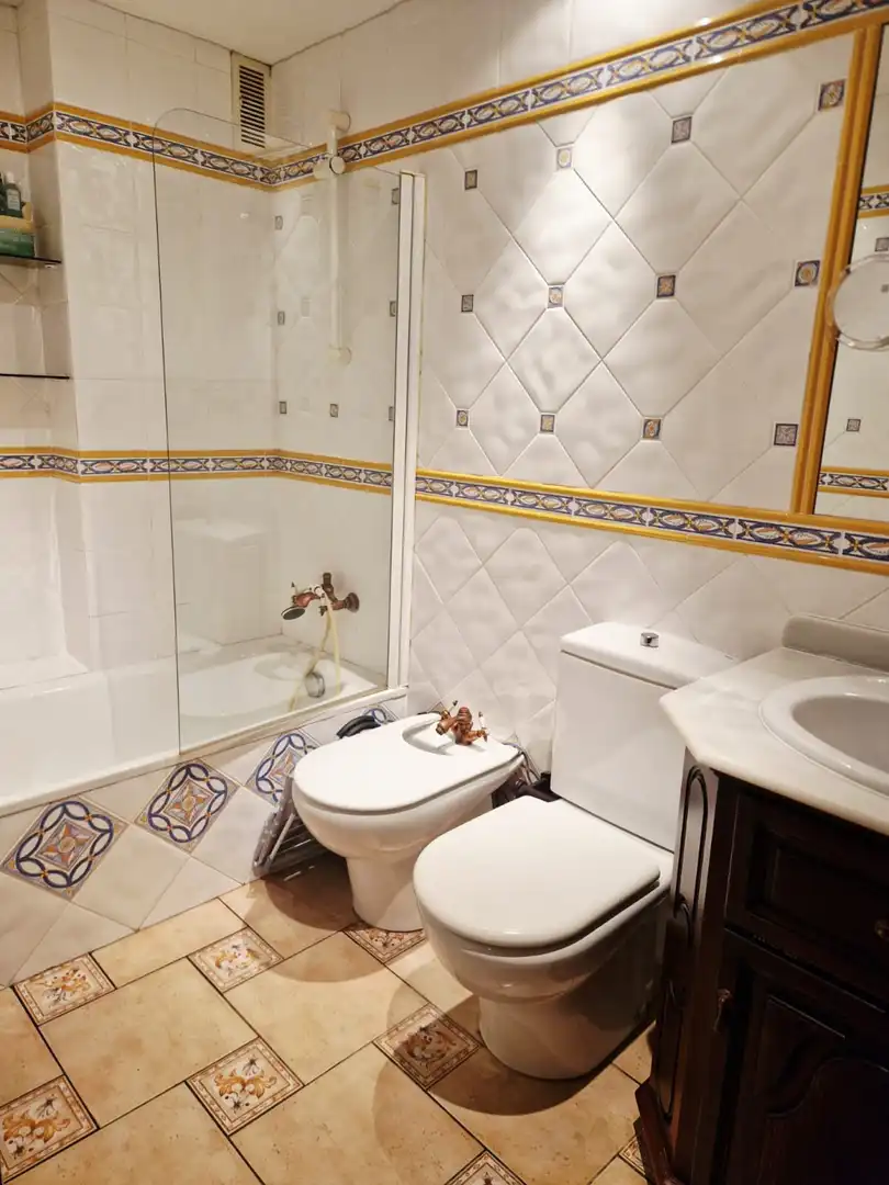 Baño de Piso en venta en Avilés con Calefacción, Parquet y Terraza