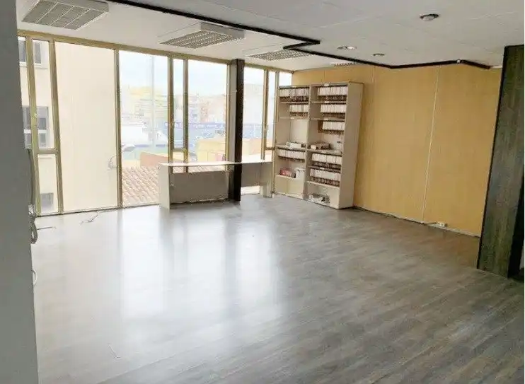 Local comercial de lloguer a Font Verda, imagen 2