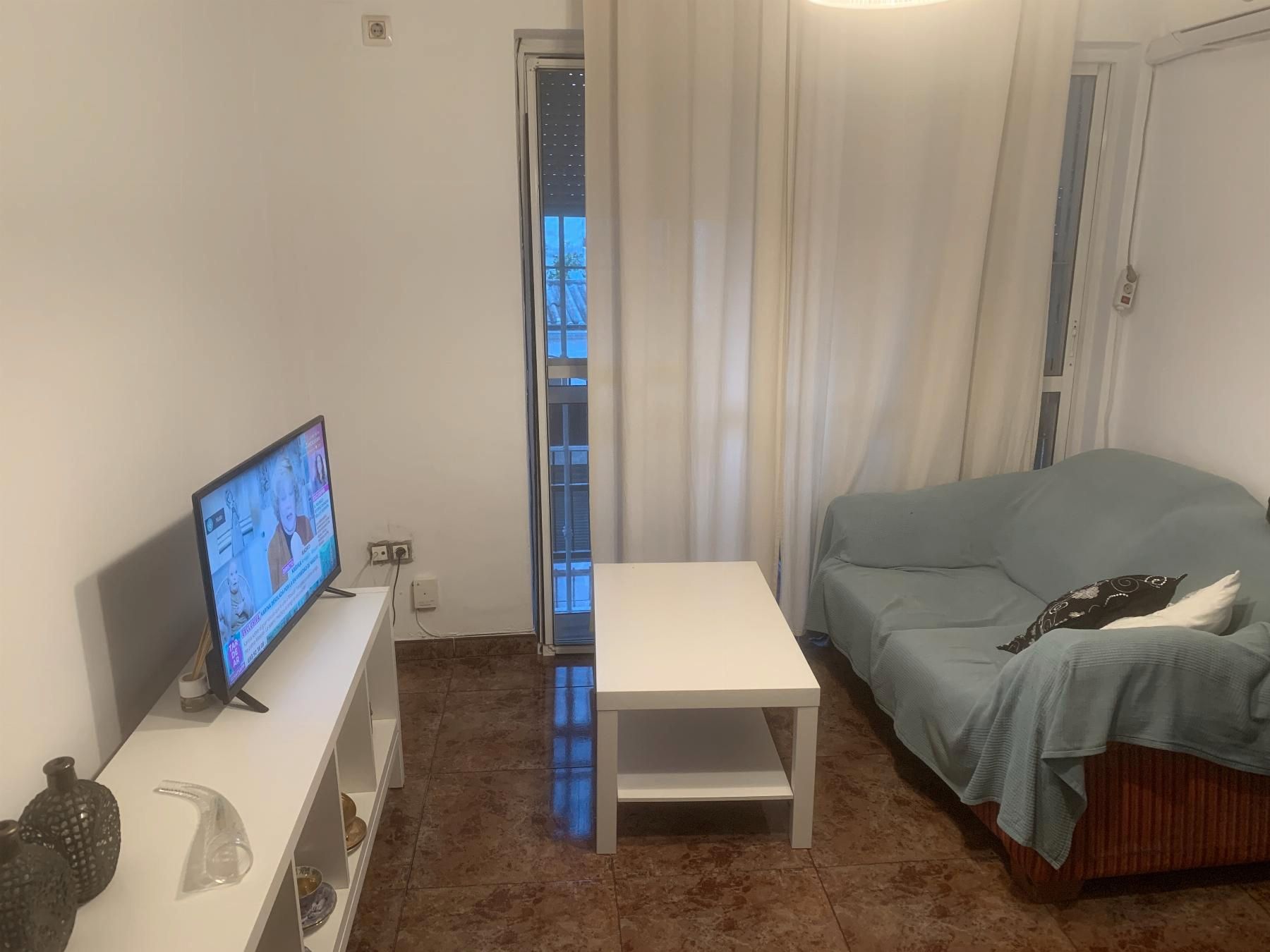 Living room of Flat for sale in Dos Hermanas  with Air Conditioner, Heating and Terrace