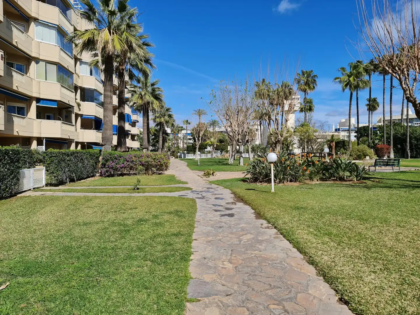 Vista exterior de Piso en venta en Torremolinos con Aire acondicionado, Calefacción y Jardín privado
