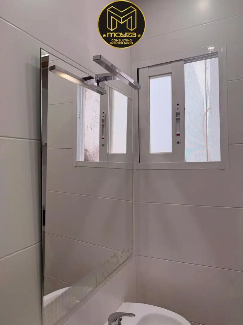 Bathroom of Flat for rent in Jaén  with Air Conditioner and Heating