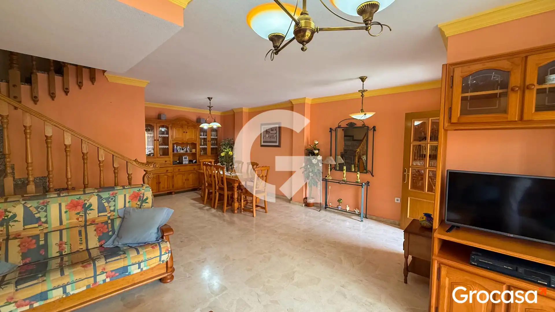 Sala d'estar de Casa adosada en venda en Vélez-Málaga amb Aire condicionat, Calefacció i Jardí privat