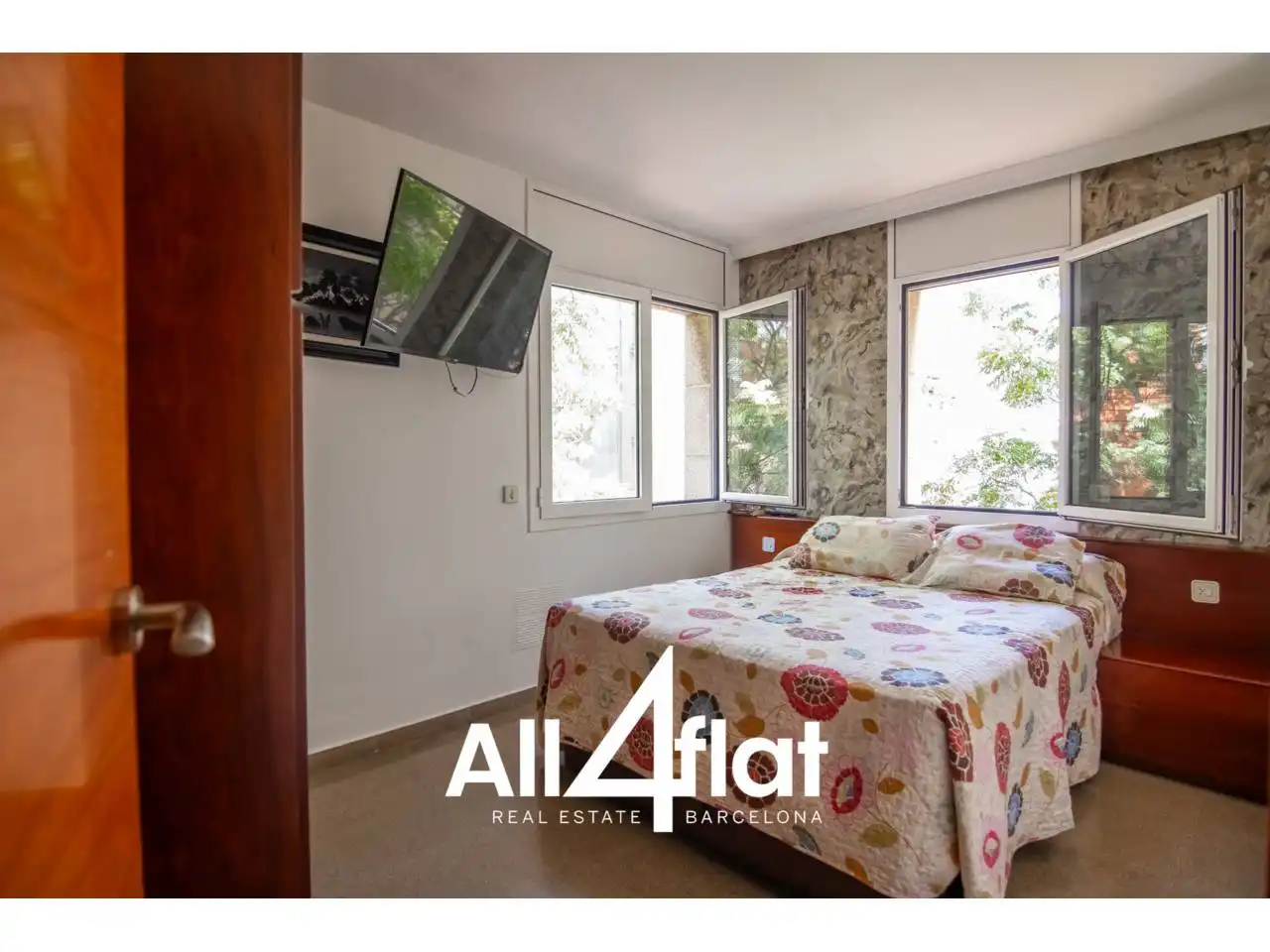 Bedroom of Duplexes for rent in Barcelona  with Air Conditioner, Heating and Terrace