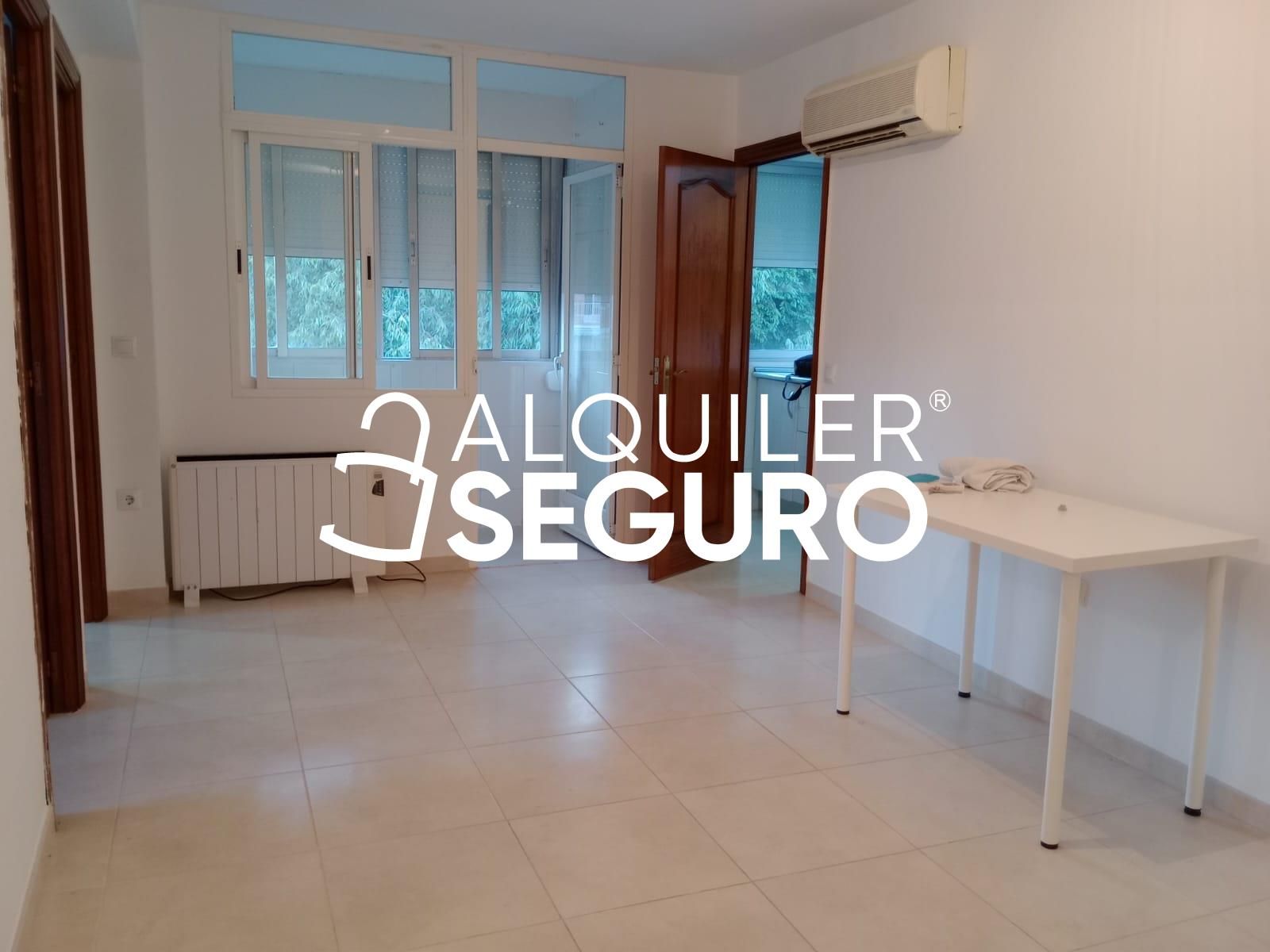Bedroom of Flat to rent in  Madrid Capital  with Air Conditioner and Heating