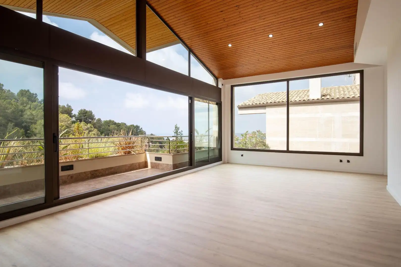 Living room of Houses for sale in Sitges  with Air Conditioner, Heating and Parquet flooring