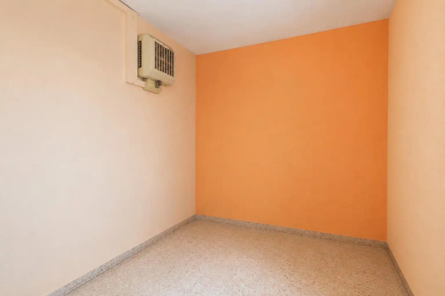 Piso en venta en Granada con Aire acondicionado, Calefacción y Balcón