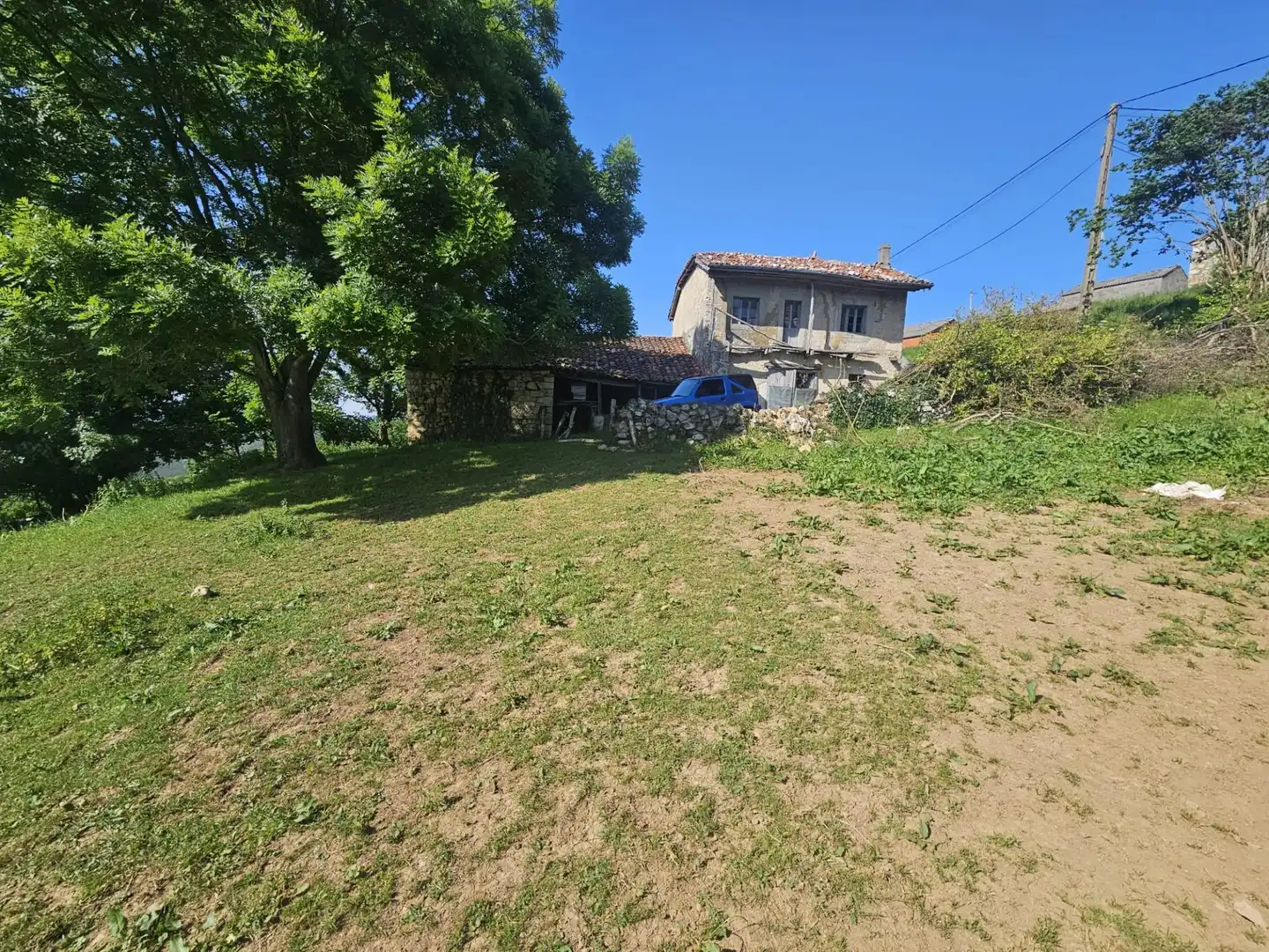 Country house zum Verkauf in Belmonte de Miranda mit Privatgarten und Abstellraum
