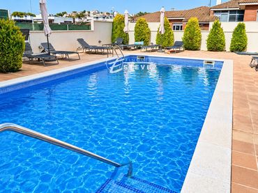 Appartamento con piscina in vendita a Rumania