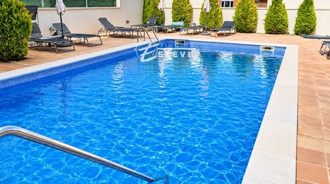 Piso seminuevo con piscina, solárium, parking y trastero en Segur de Calafell