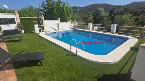 CHALET URBANO CON PISCINA A LA VENTA