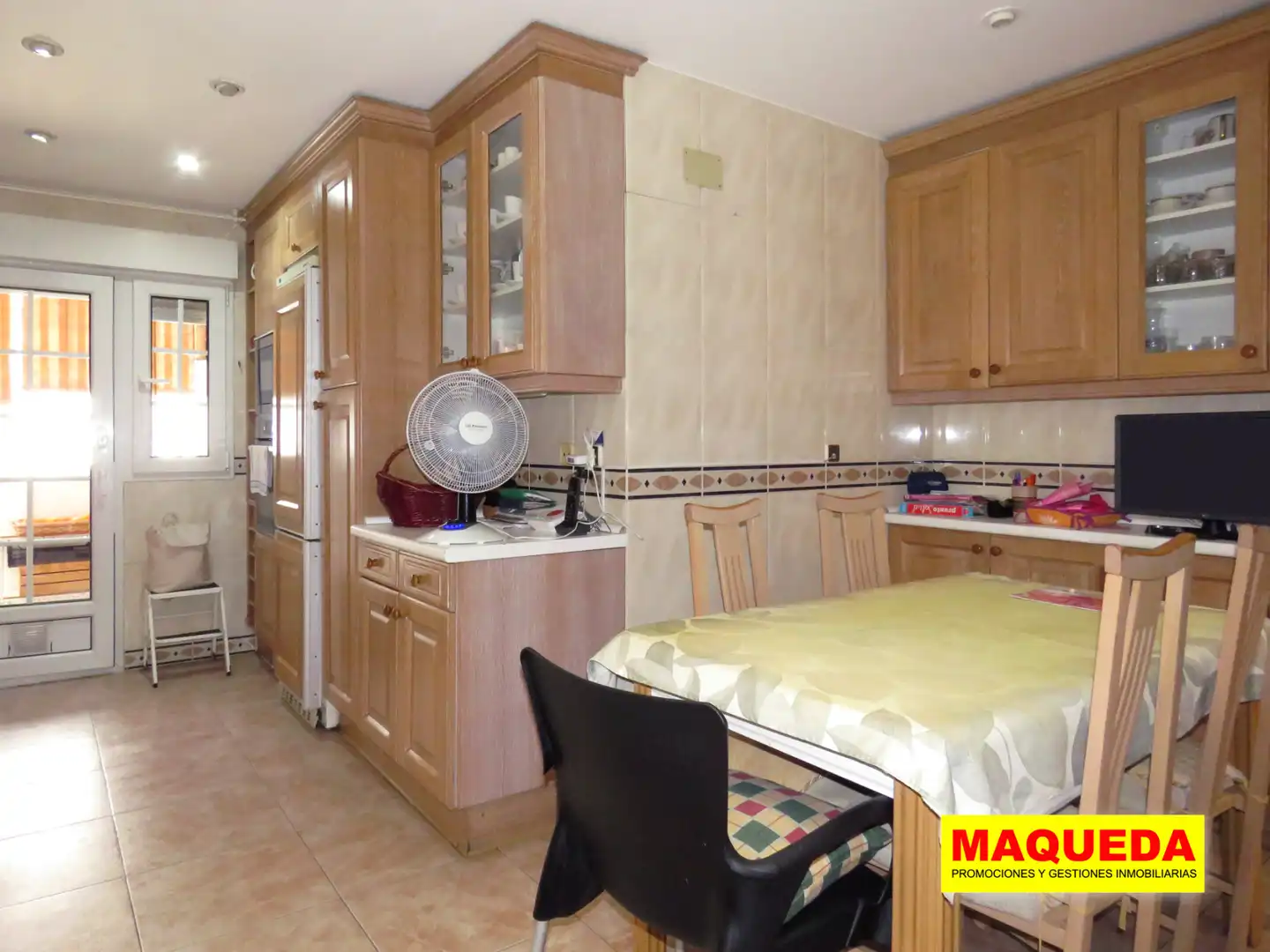 Kitchen of Flat for sale in Alcorcón  with Air Conditioner, Heating and Parquet flooring