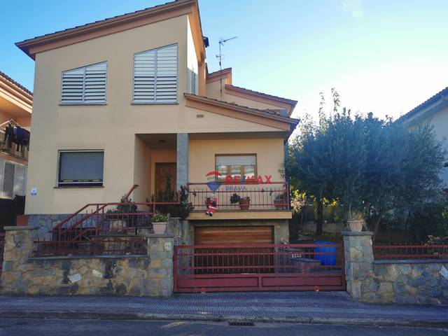 Casa-chalet en Venta en Girona - CL RIERA D OIX, 6 en Palau