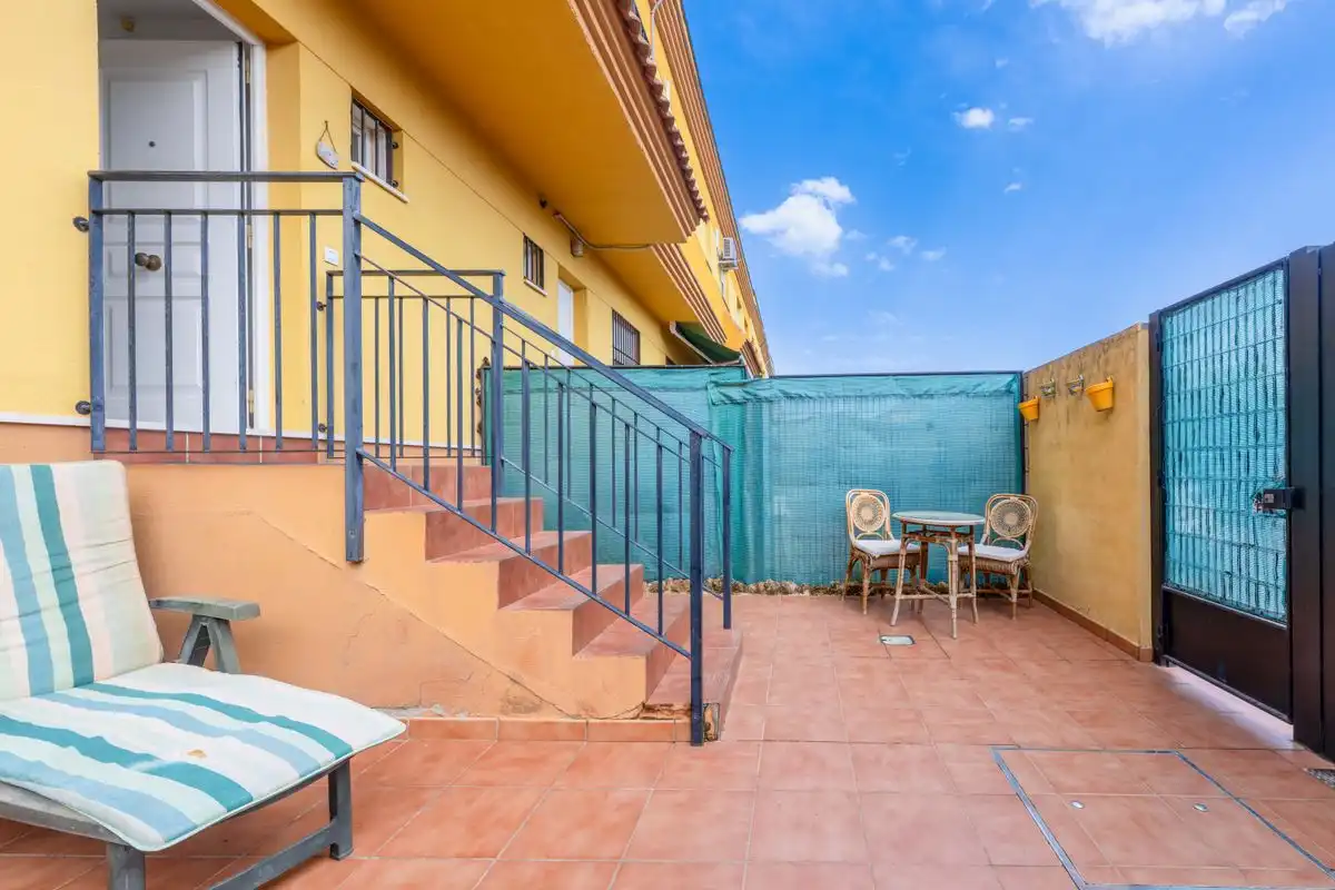 Terraza de Casa adosada en venta en Espartinas con Calefacción y Amueblado