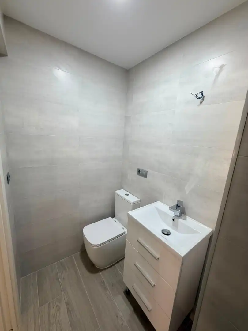 Baño de Piso en venta en Barakaldo  con Horno y Lavadora