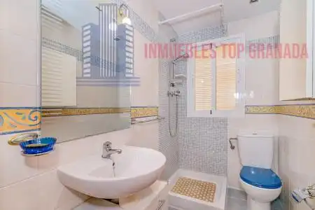 Bathroom of Flat for sale in Atarfe  with Heating
