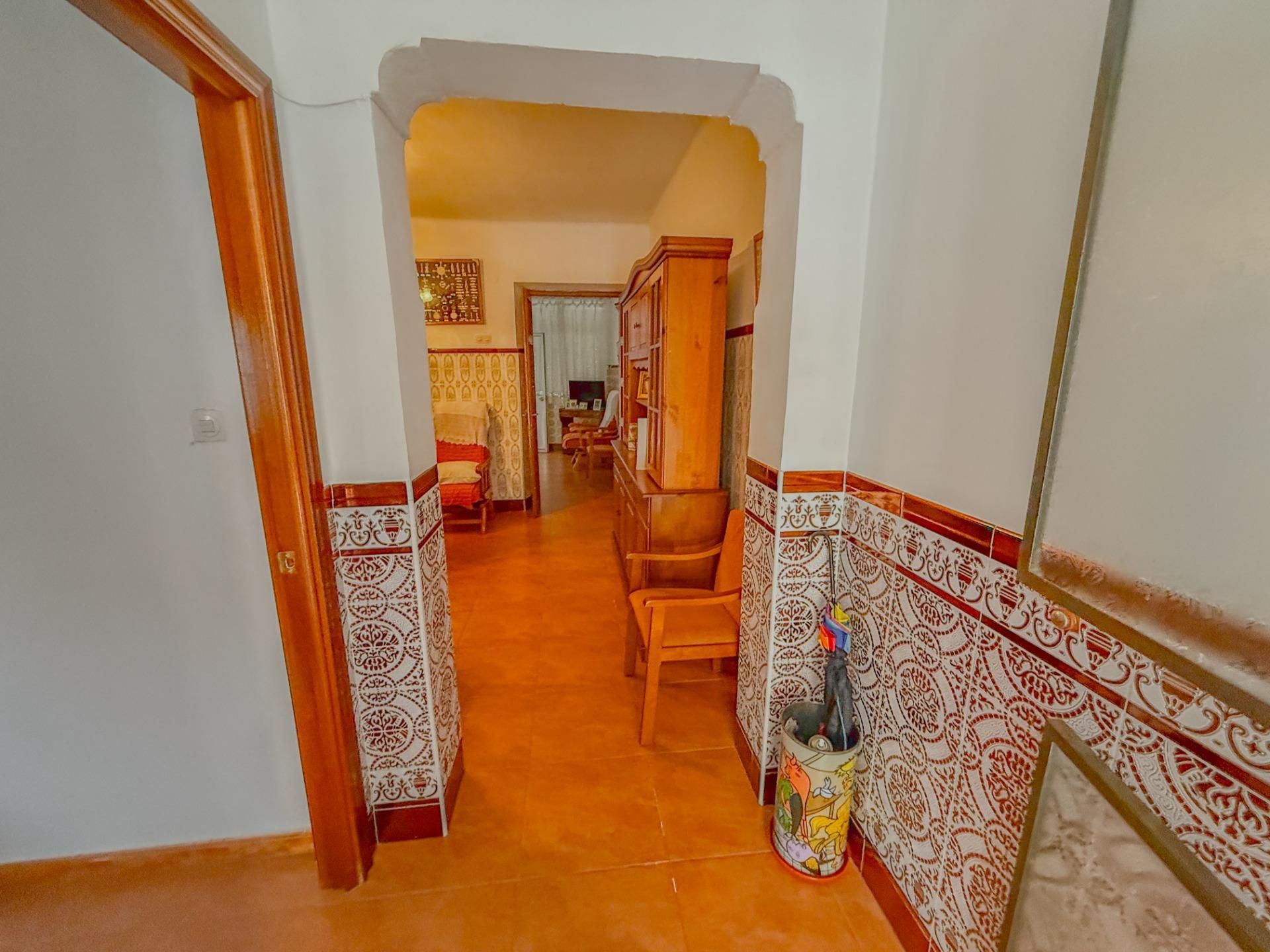 Casa adosada en venda en Dos Hermanas amb Terrassa, Traster i Balcó