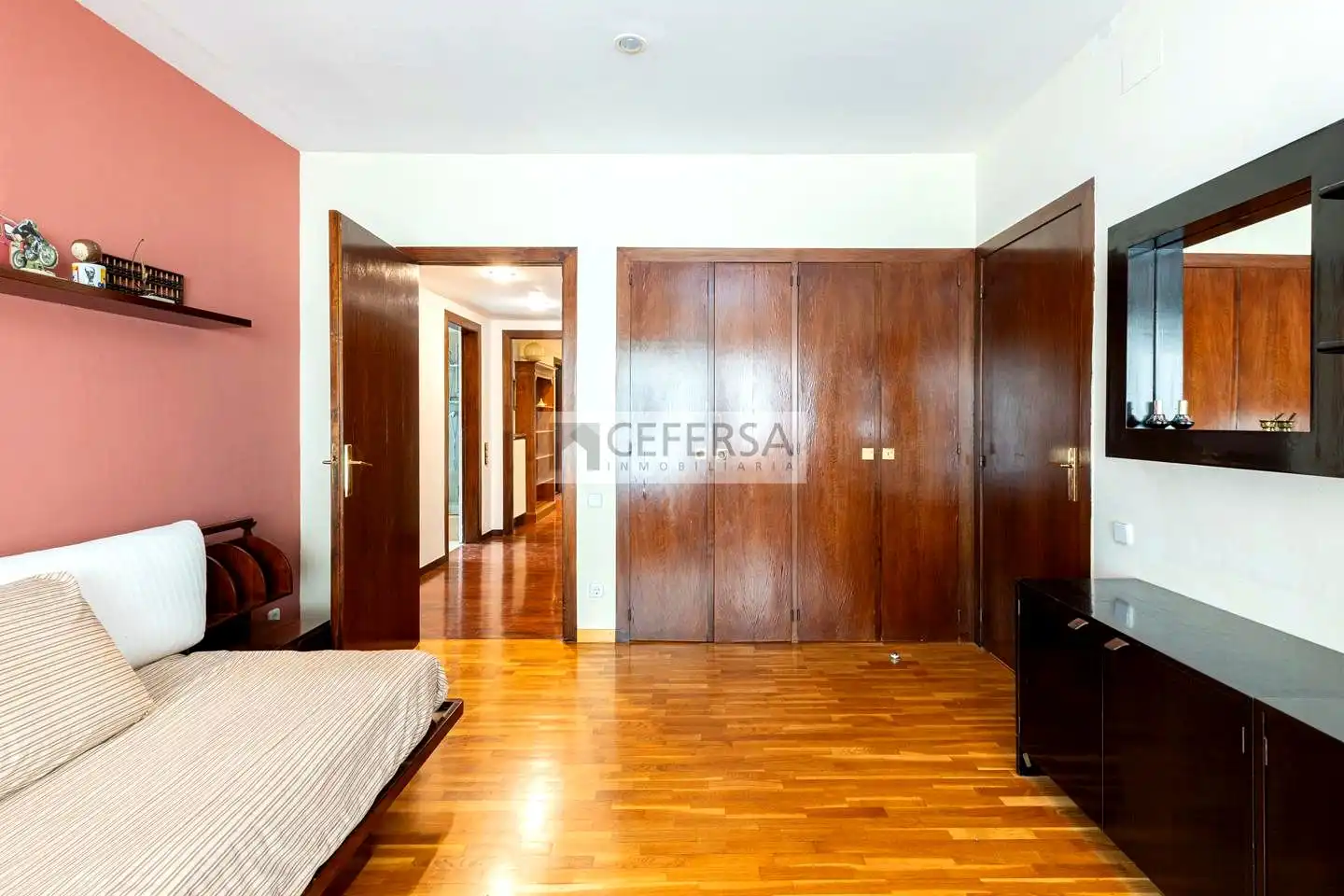 Schlafzimmer von Wohnung zum Verkauf in Barcelona mit Heizung, Parkett und Terrasse