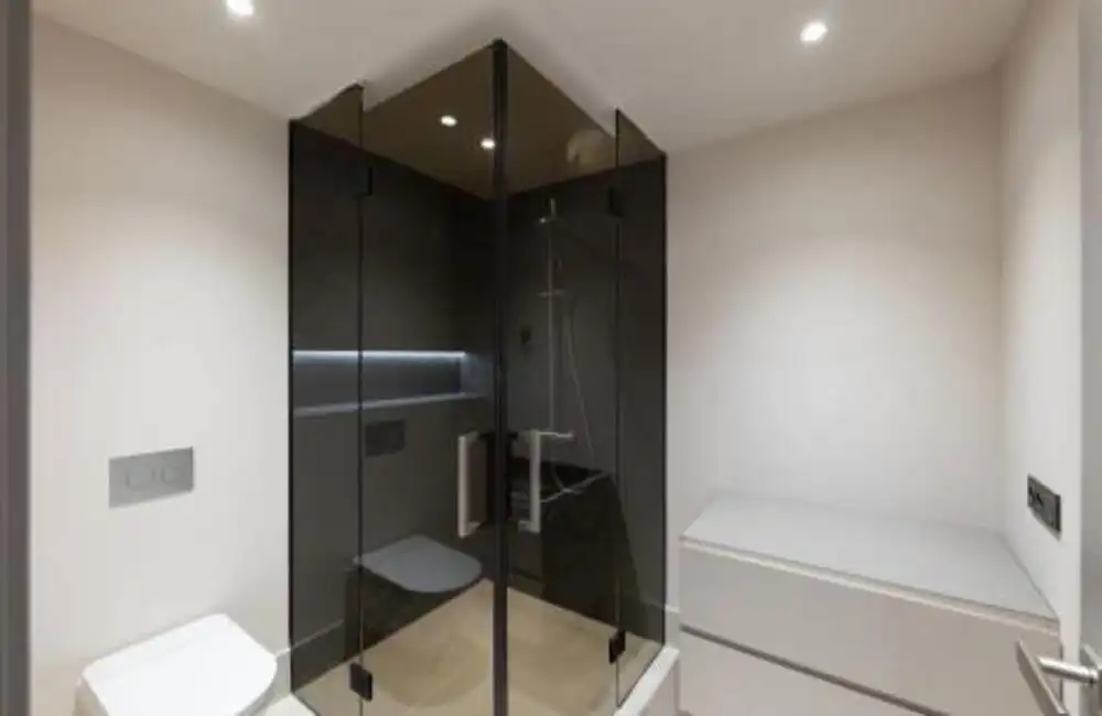Bathroom of Ground floor for rent in Estepona  with Air Conditioner, Terrace and Storage room