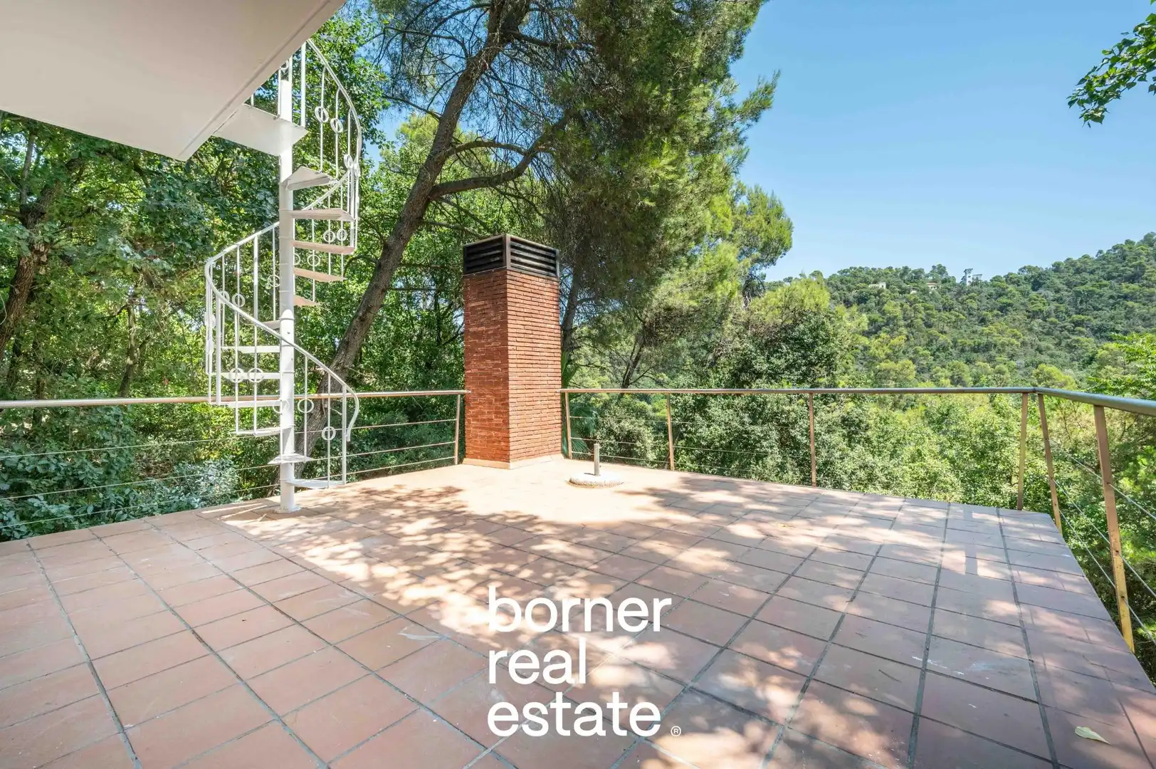 Vista exterior de Casa o chalet en venta en Sant Cugat del Vallès con Aire acondicionado, Calefacción y Jardín privado
