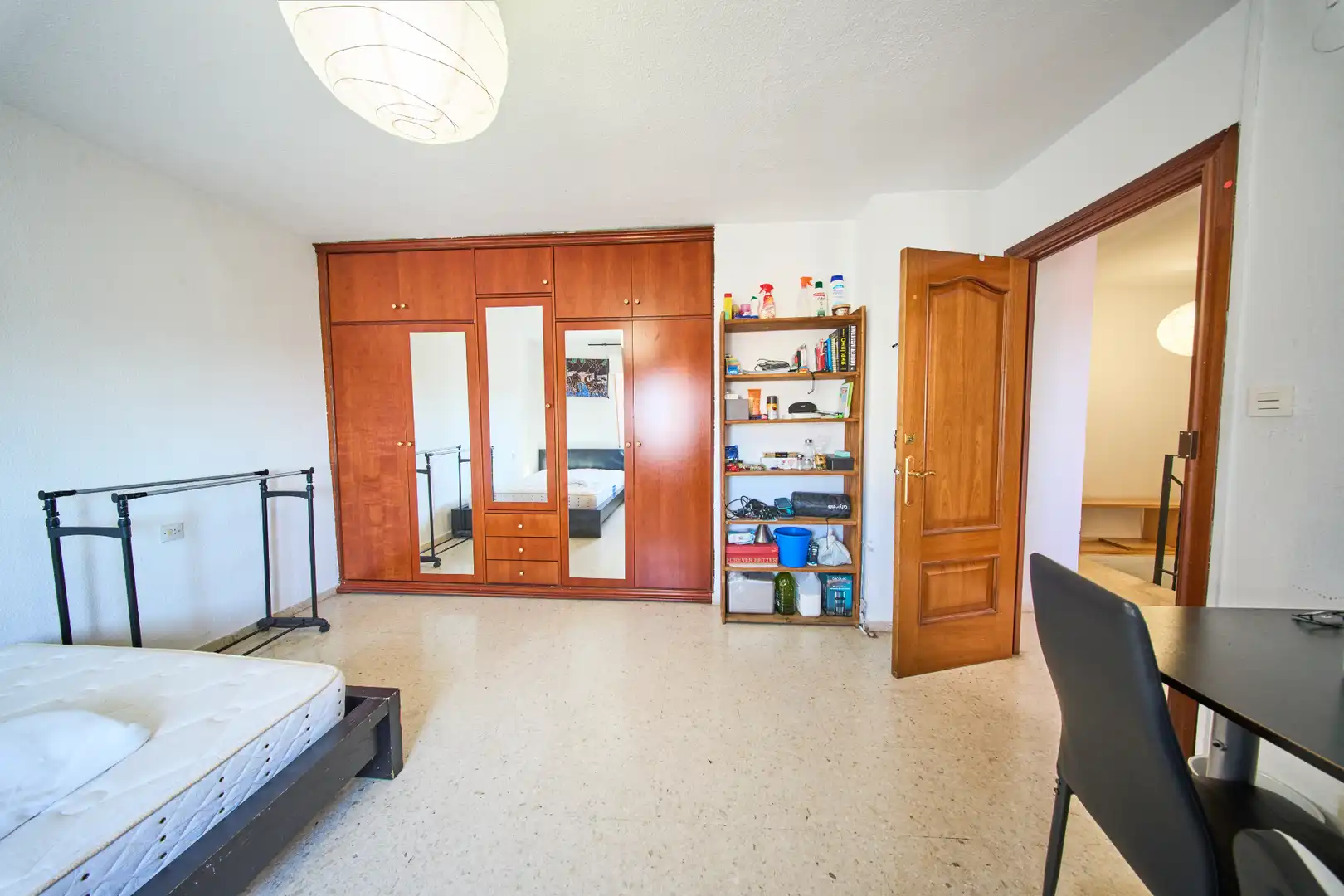 Habitación de Ático en venta en Granada con Calefacción, Terraza y Amueblado