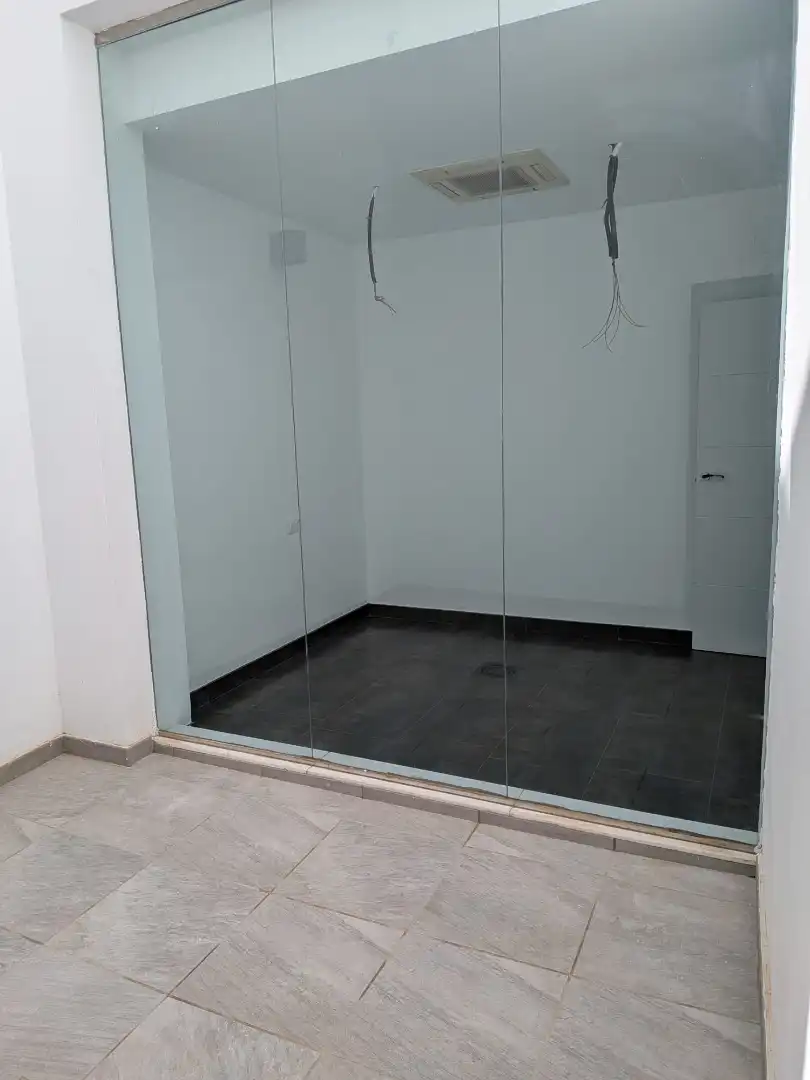 Wohnung zur Miete in Dos Hermanas mit Klimaanlage, Heizung und Balkon