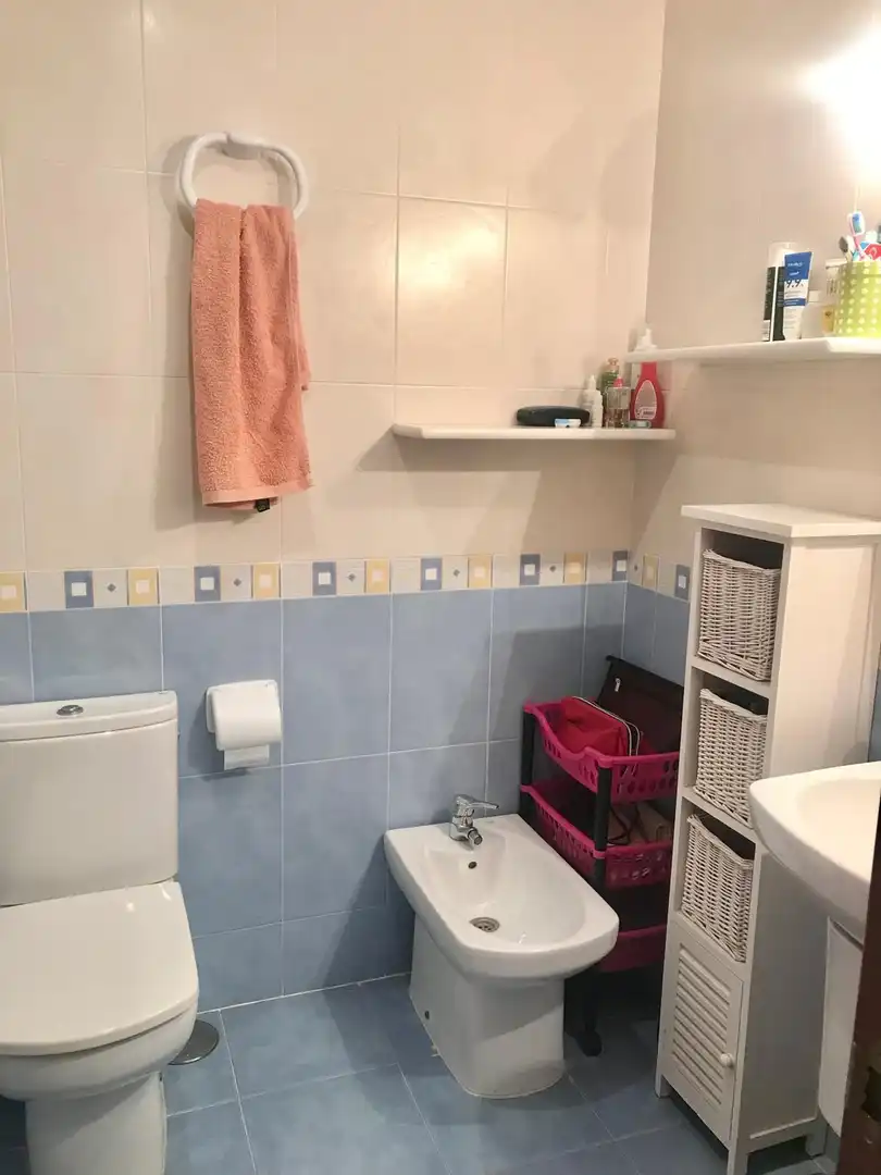 Baño de Piso en venta en Noja con Calefacción, Terraza y Amueblado