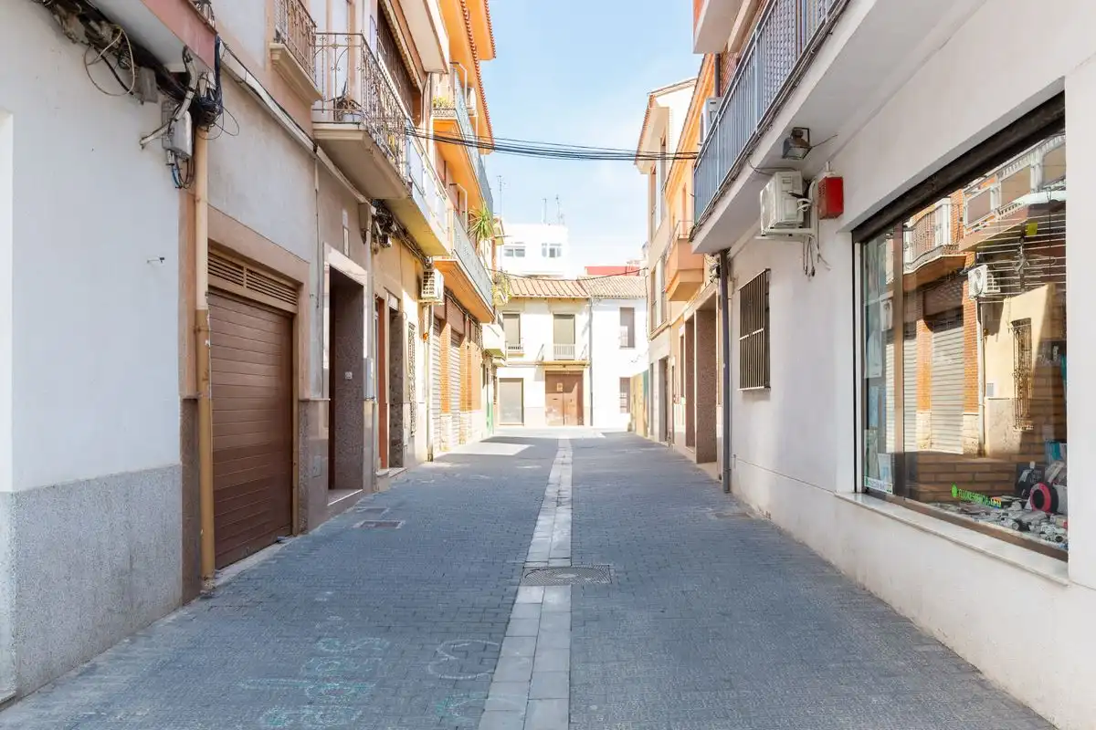 Exterior view of Ground floor for sale in Torrent  with Air Conditioner, Heating and Terrace