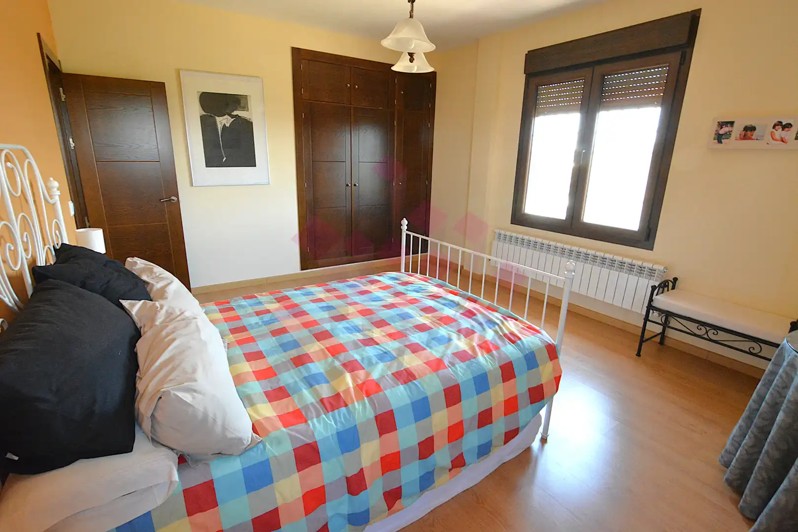 Dormitori de Casa o xalet en venda en Ciudad Real amb Aire condicionat, Calefacció i Jardí privat