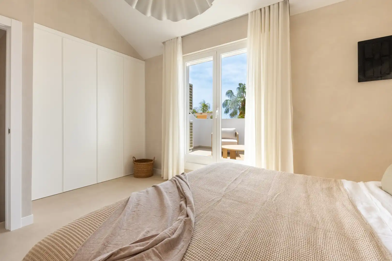 Bedroom of Detached homes for sale in Marbella  with Air Conditioner, Heating and Private garden
