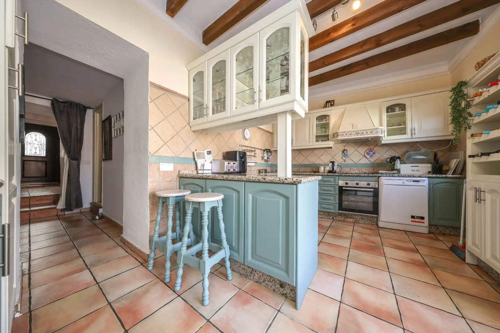 Cocina de Casa adosada en venta en Guaro con Aire acondicionado