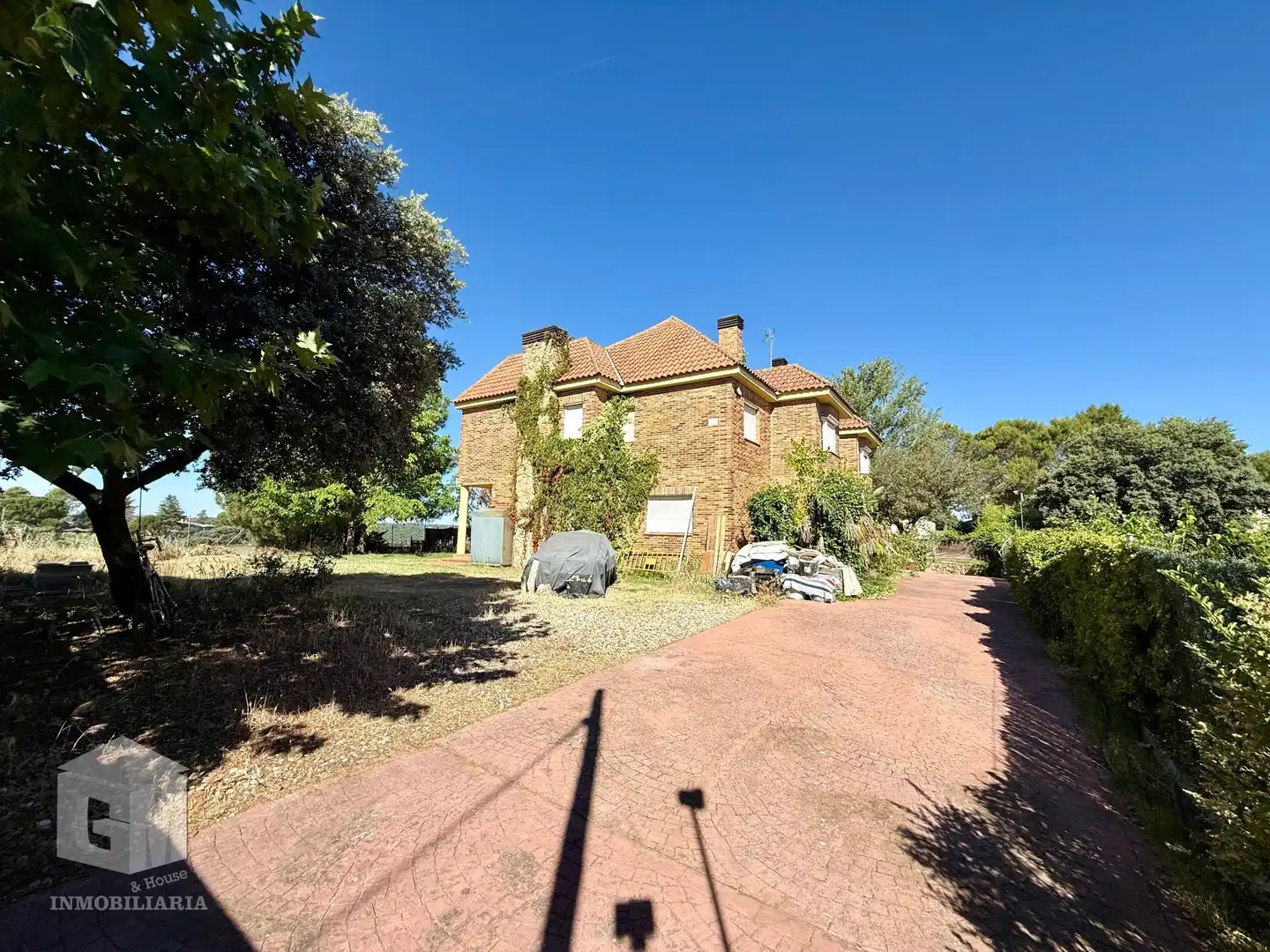 Vista exterior de Casa o xalet en venda en Villaviciosa de Odón amb Aire condicionat, Calefacció i Jardí privat