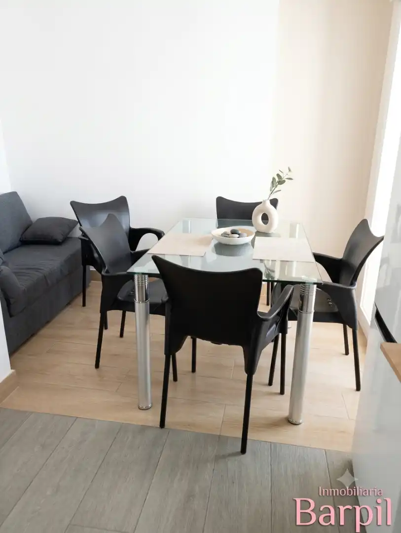 Dining room of Flat for rent in Vigo   with Private garden, Furnished and Oven
