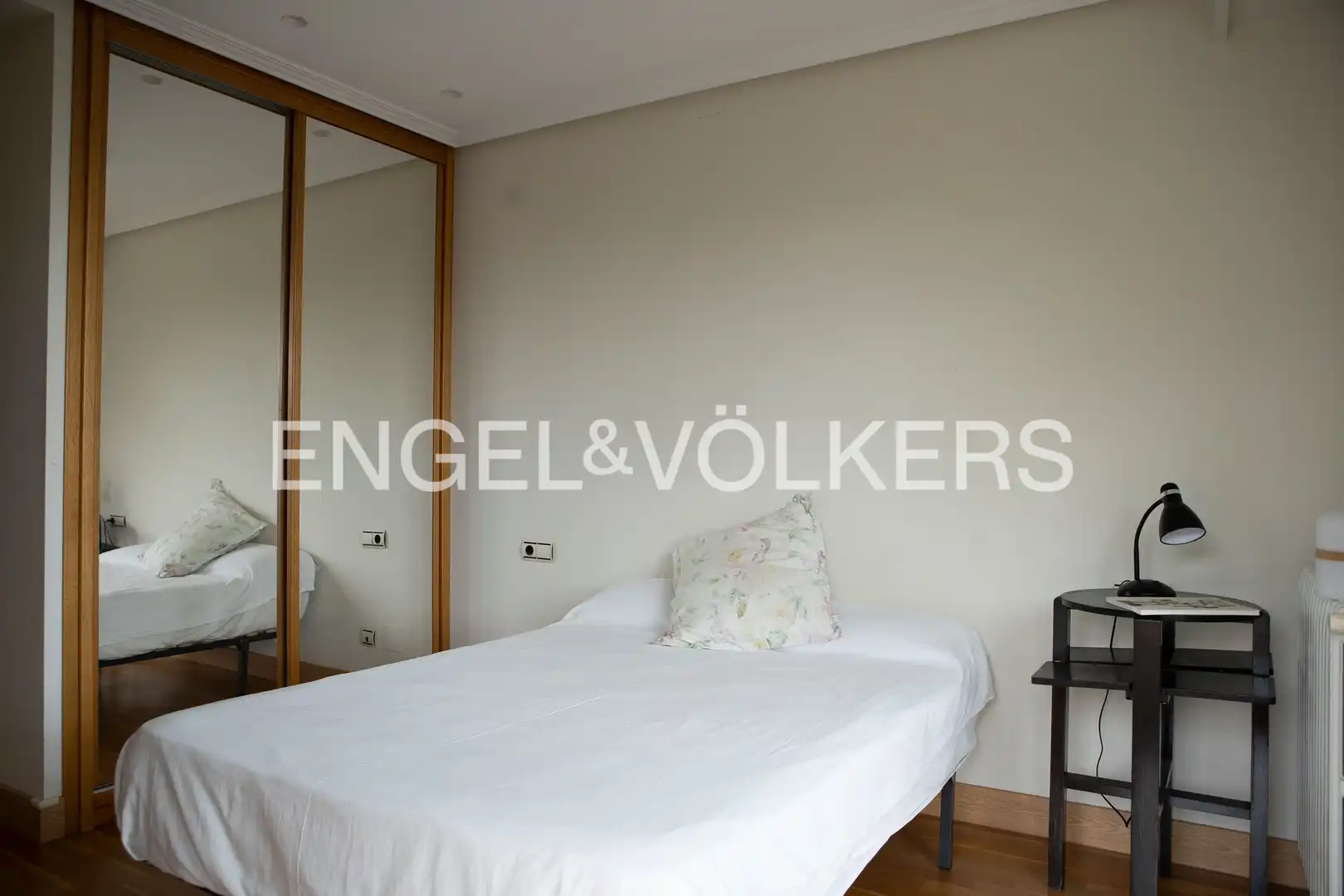 Flat for rent in Manuel Vázquez Montalbán Kalea, Aiete