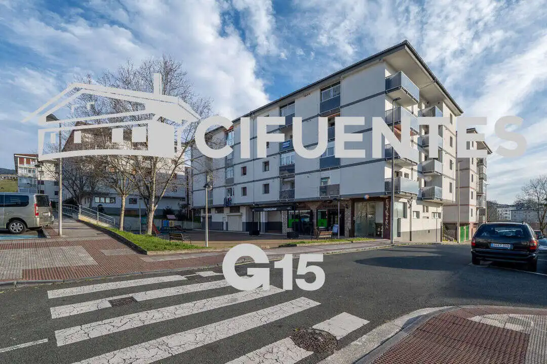 Vista exterior de Piso en venta en Usurbil con Calefacción