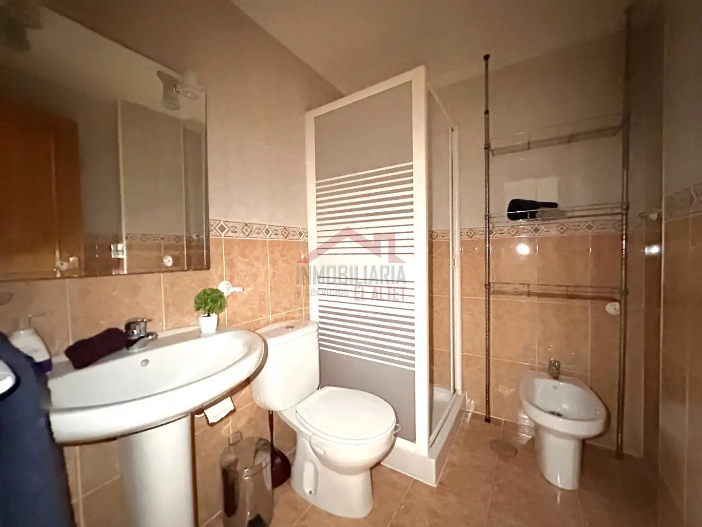 Baño de Piso en venta en Elche / Elx con Trastero, Amueblado y Horno