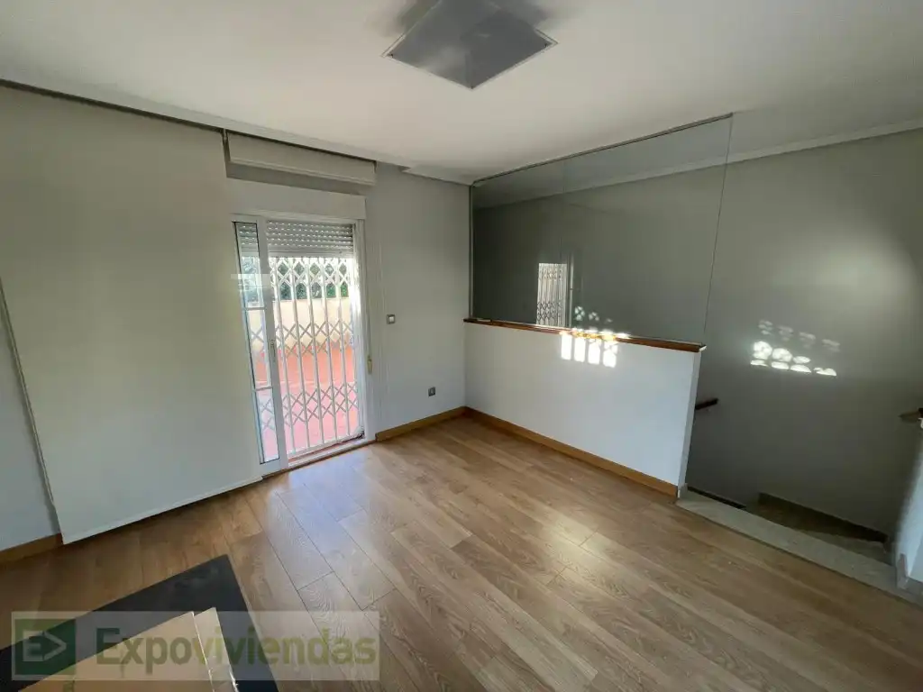 Habitación de Dúplex en venta en Murcia