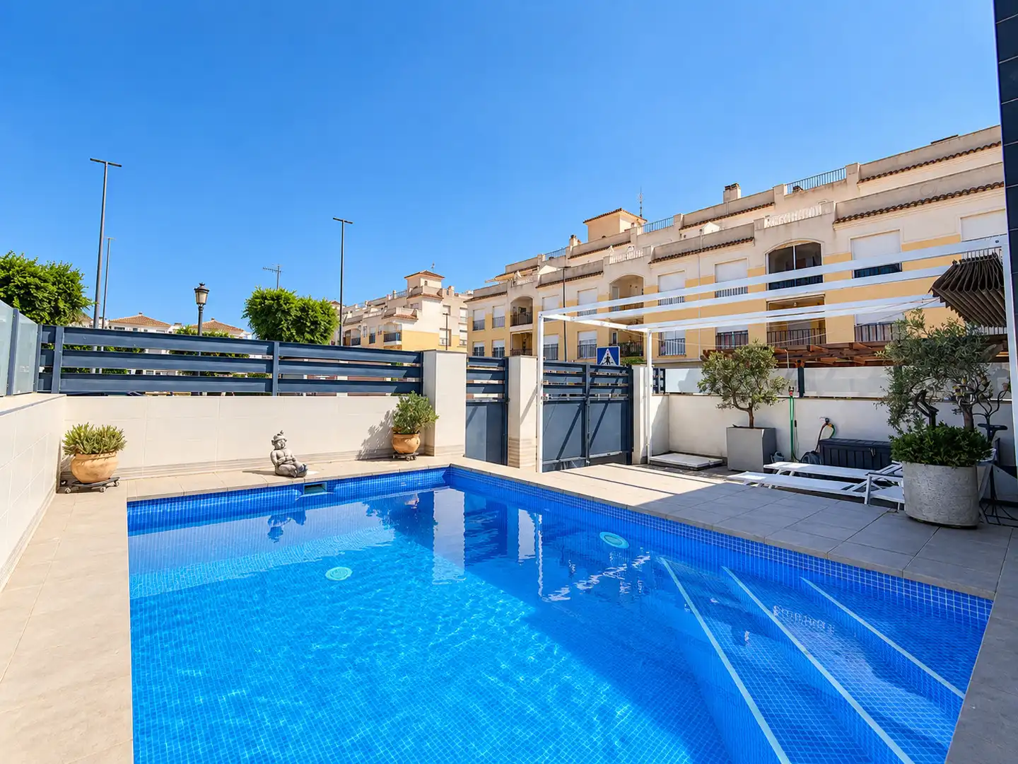 Casa pareada con piscina en venta en Formentera del Segura, imagen 8