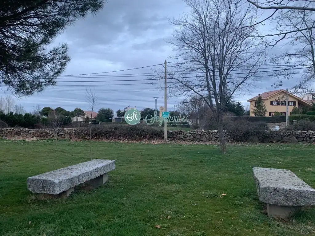 Terreny residencial en venda a Ortigosa del Monte