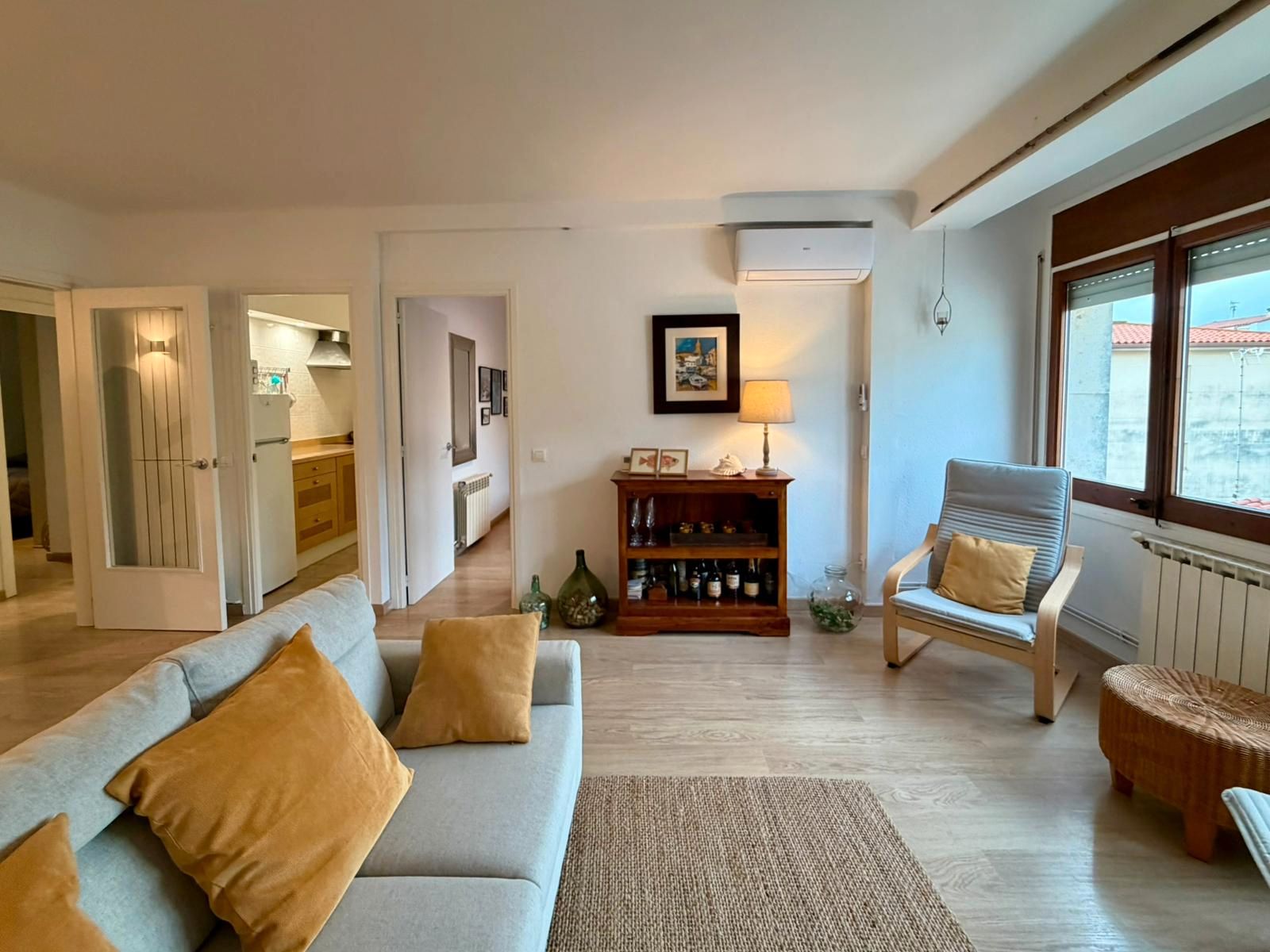 Living room of Flat to rent in Palamós  with Air Conditioner, Furnished and Balcony