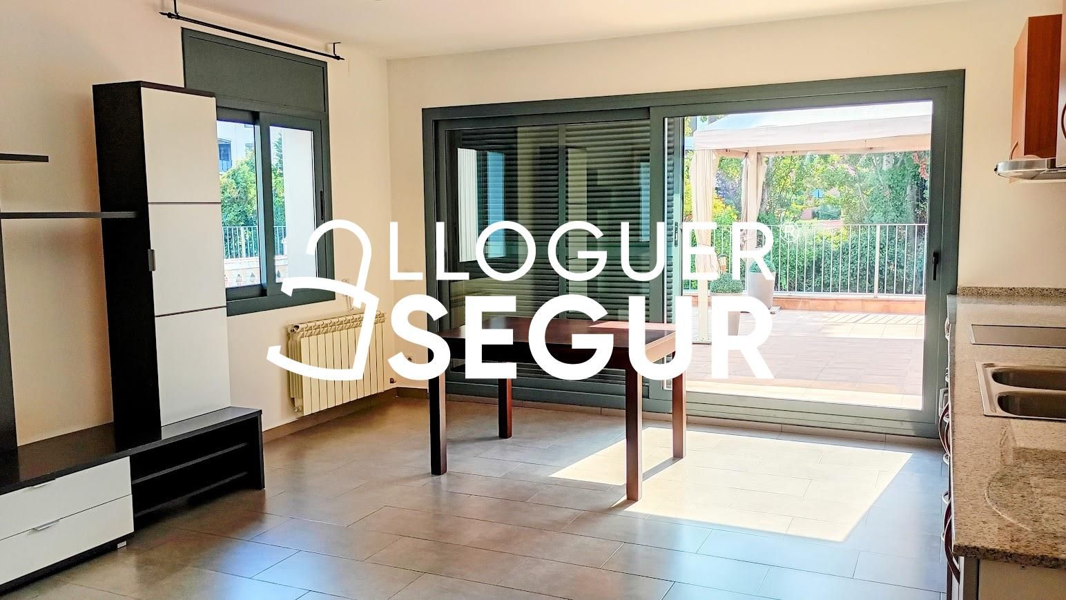 Vista exterior de Pis de lloguer en Sant Andreu de la Barca amb Calefacció i Terrassa
