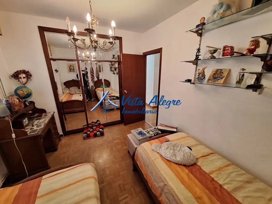 Schlafzimmer von Wohnung zum Verkauf in Haro mit Heizung, Terrasse und Möbliert