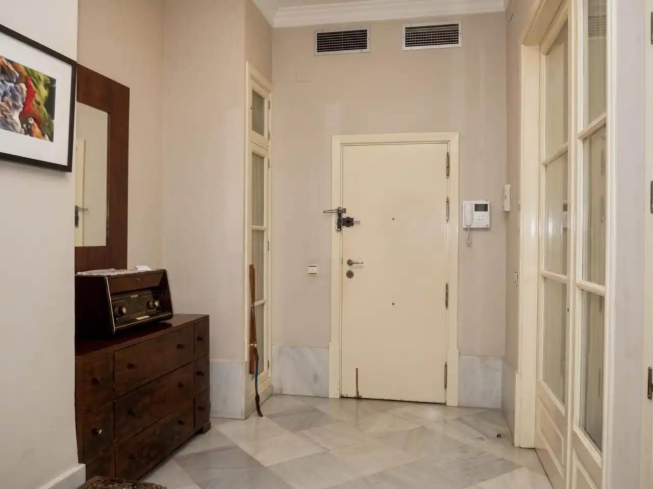 Flat for sale in Sevilla  with Air Conditioner, Terrace and Furnished