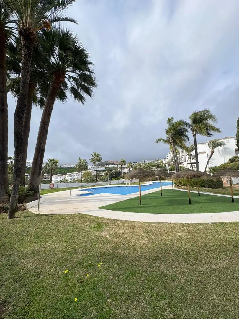 Piscina de Dúplex en venda en Mijas amb Calefacció, Terrassa i Piscina comunitària